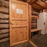 Koppelo - 2 Km Levikeskus - 150 M Bus Holiday home *